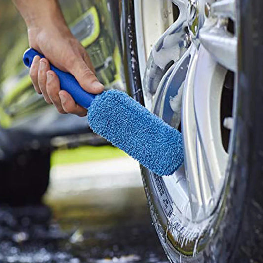 Wheel detailer